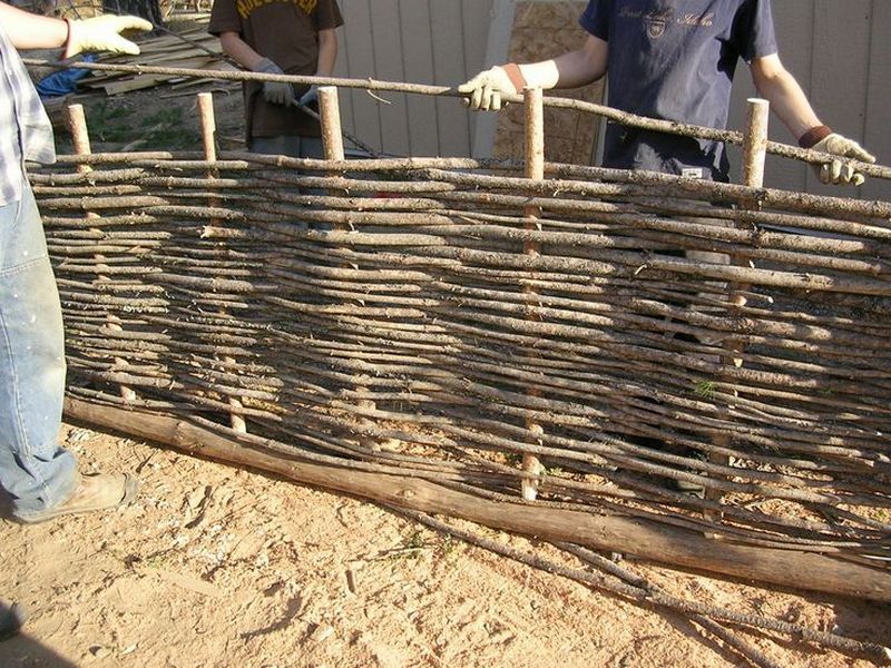 Плетеный забор из веток своими руками пошагово с фото пошагово